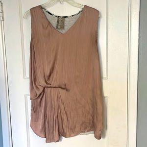 Gorgeous Dolan sleeveless top with side ruching detail and oatmeal cotton back